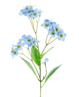 Vor einem schlichten weißen Hintergrund steht eine künstliche Blumenorchidee „Real Touch Blue“ 50 cm mit Büscheln zarter hellblauer Blüten und einigen grünen Blättern.