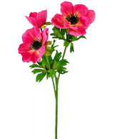 Die künstliche Blumenanemone verzweigt 56 cm rosa hat einen einzelnen grünen Stiel mit drei leuchtend rosa Anemonenblüten mit dunklem Herzen und zarten, aufgerauten Blütenblättern sowie grünen Blättern vor einem schlichten weißen Hintergrund.
