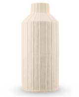 De Vaas Forest Curve 30 cm beige is een hoge, cilindervormige vaas van keramiek met een mat, gestructureerd oppervlak met verticale ribbelpatronen en een smalle hals.